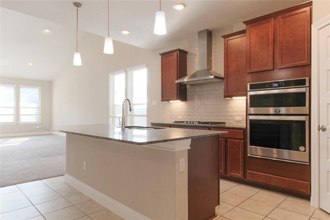 Photo - 109 Yellow Thistle Cv