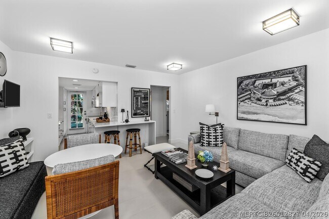 134 Peruvian Ave Unit 104