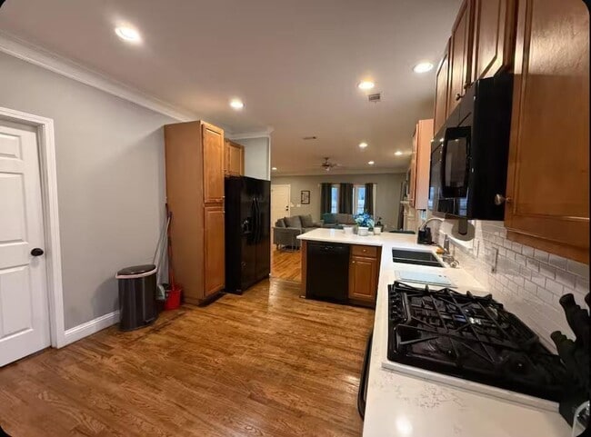 Photo - 1032 Lena St NW