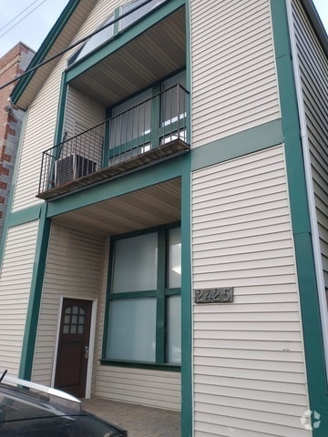 Building Photo - 2425 N Clybourn Ave Unit 1F Rental