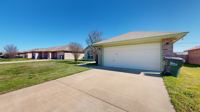Photo - GORGEOUS HOME IN NOLANVILLE CLOSE TO FORT HOOD!