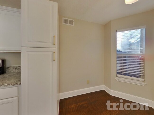 Photo - 1714 Circle Creek Dr