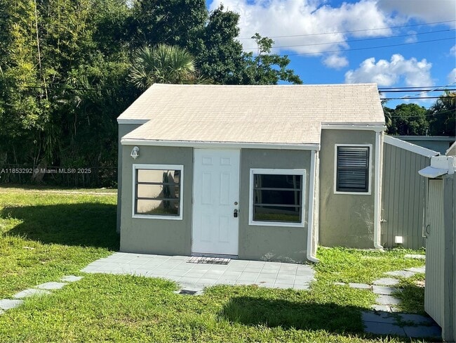 Building Photo - 500 SW 10th St Rental