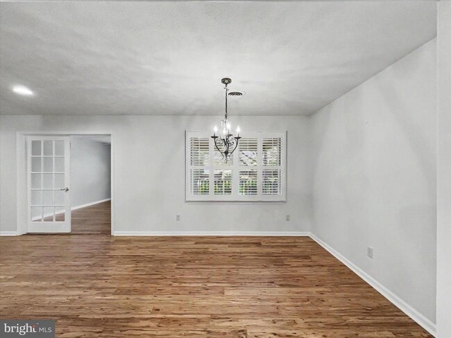 Photo - 330 Parkwood Dr