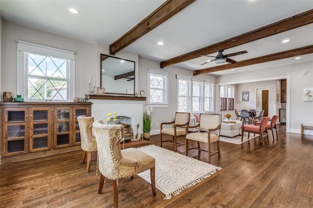 Photo - 2230 Mistletoe Ave