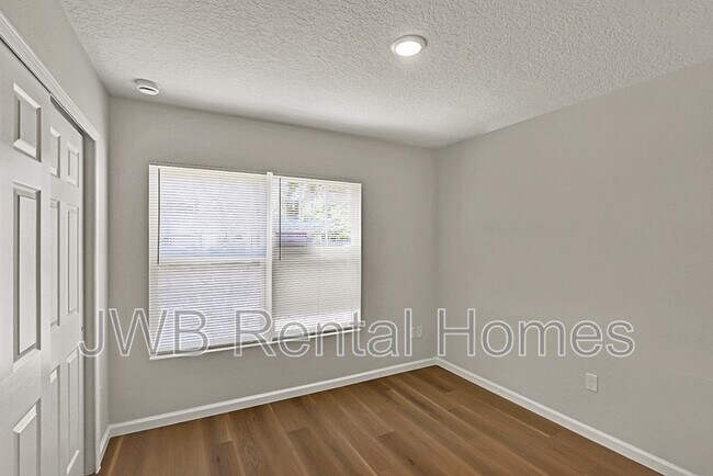 Photo - 9137 12th Ave