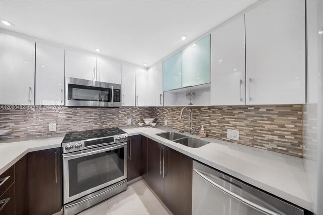 Photo - 100 Bayview Dr Unit 1905
