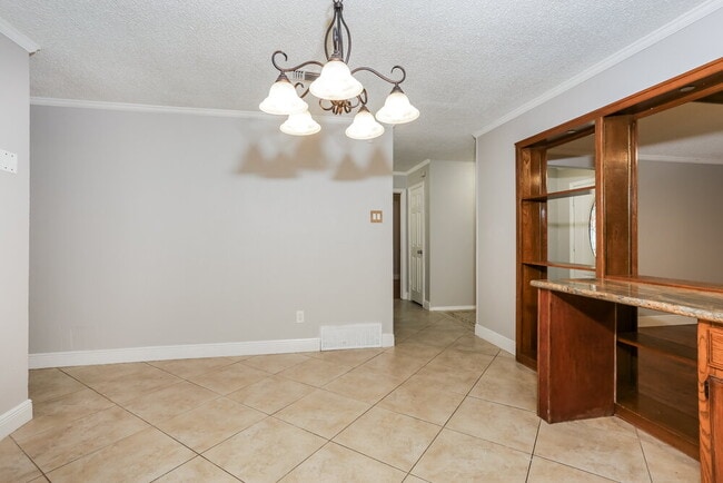 Photo - 7212 Elderberry Ln