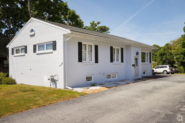 Building Photo - 1137 Ocean Ave Rental