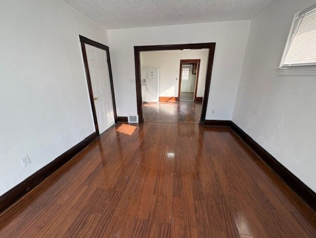 Photo - 3973 E 123rd St Unidad 2