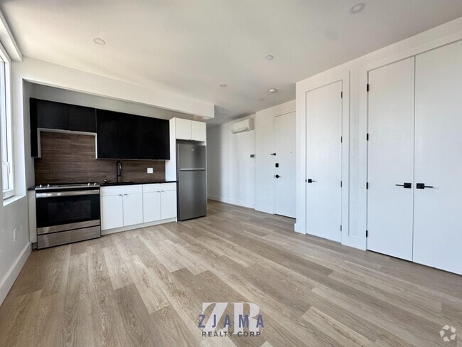 Building Photo - 1629 Brooklyn Ave Rental
