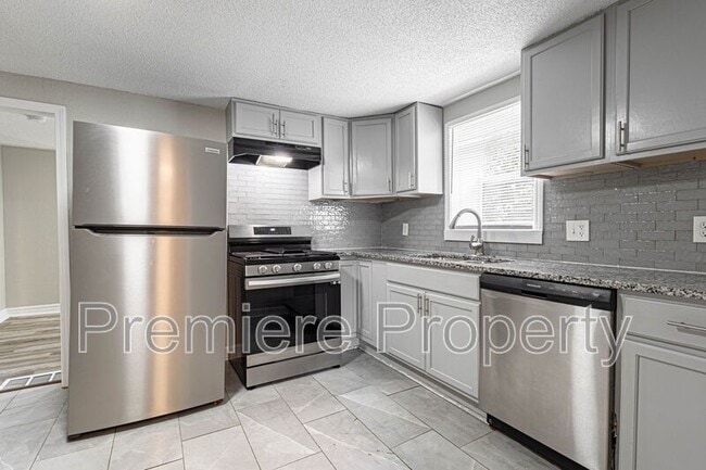 Photo - 700 S Savage St