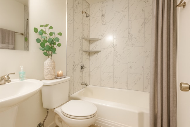 Photo - 3816 SE 25th St