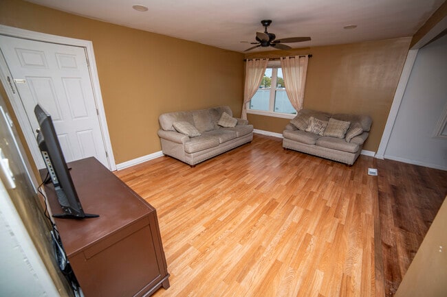 Photo - 4572 Rumsey Ave