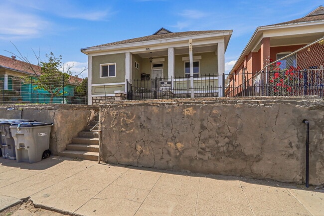 1925 Arizona Ave Unit 2