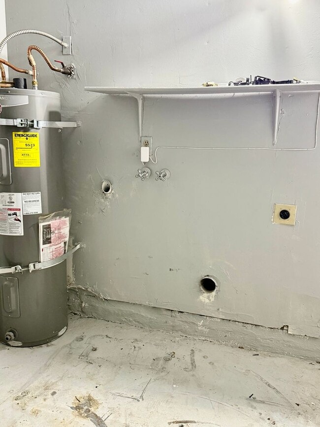 Photo - LARKSPUR 2431-2433 Unit 2433