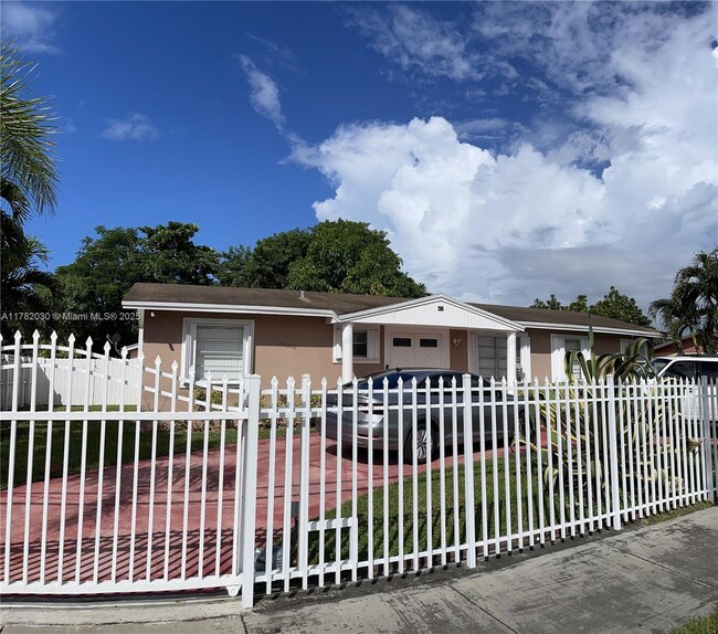 Building Photo - 30310 SW 152nd Ave Rental