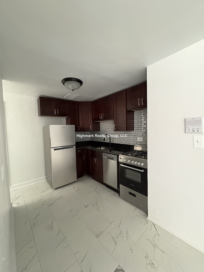 Photo - 6709 N California Ave Unit GG