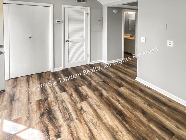 Photo - 2331 Kimberly Dr