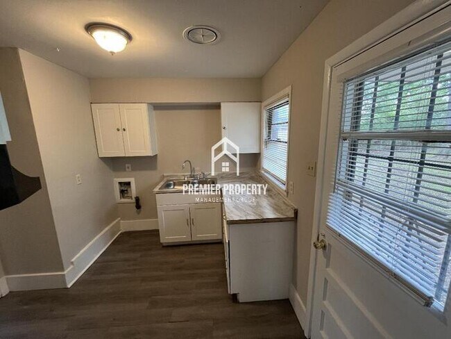 Photo - 5238 Lochinvar Rd