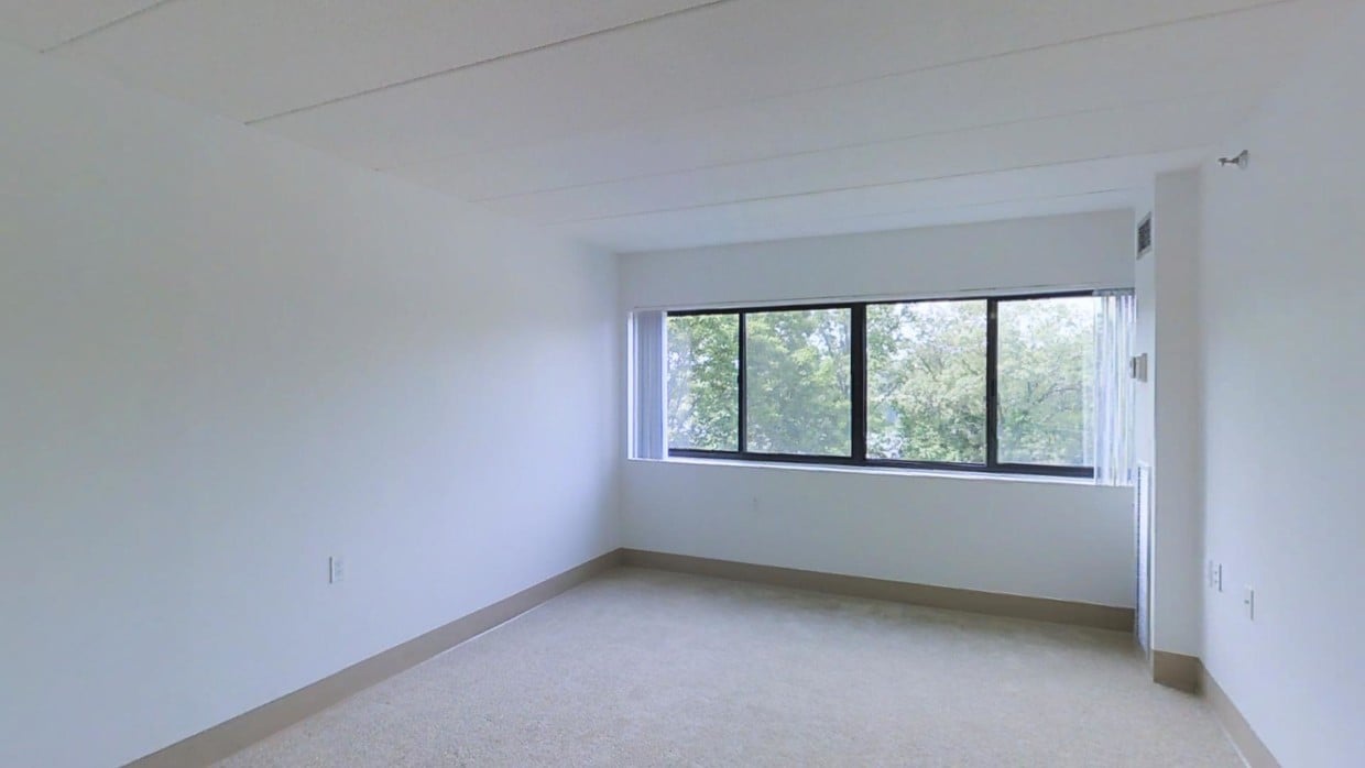 Photo - Reservoir Towers Apartments