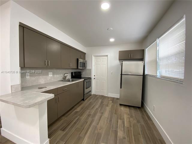 Photo - 365 NE 55th Ter