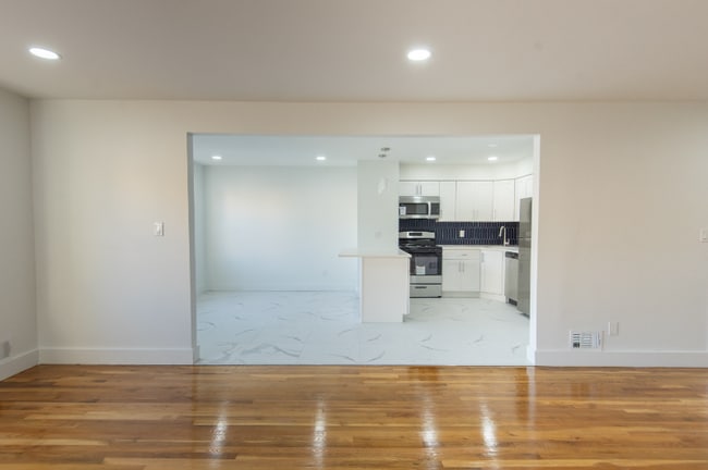 505 Adams Ln Unit 2BR+2 BATHS