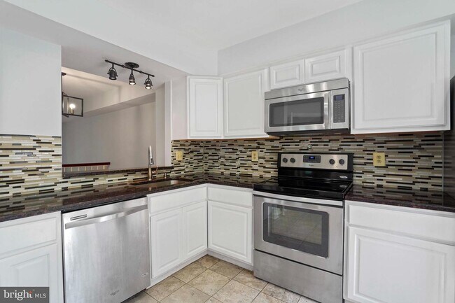 Photo - 8498 Laurel Oak Dr