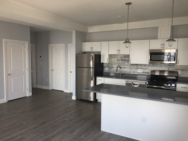11 & 17 Beach Road Apartments!! - 11 & 17 Beach Road Apartments!!