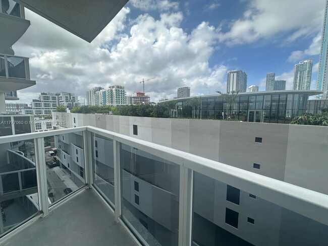 Photo - 601 NE 23rd St Unidad 1101 Rental