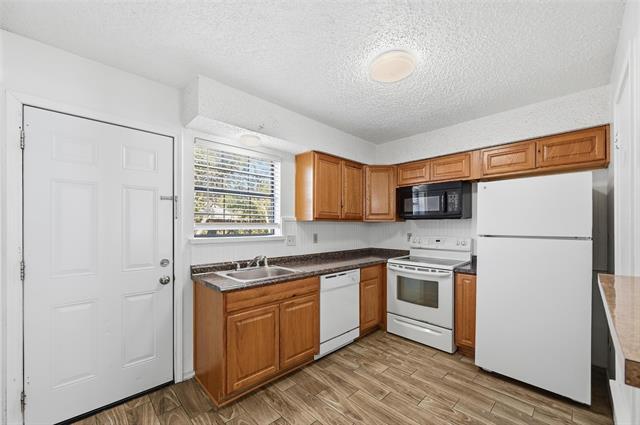 Photo - 2710 Wimbledon Ct