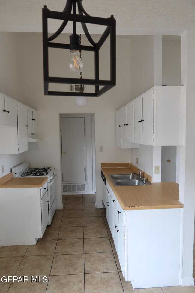 Photo - 1582 Diego Rivera Dr