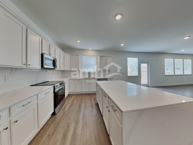 Photo - 395 Hickory Pointe Rd