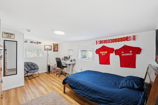 Photo - 8404 48th Ave