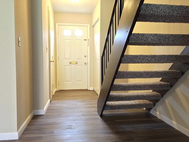 2 Bedroom Town Home - Sutton Place Apartments and Townhomes