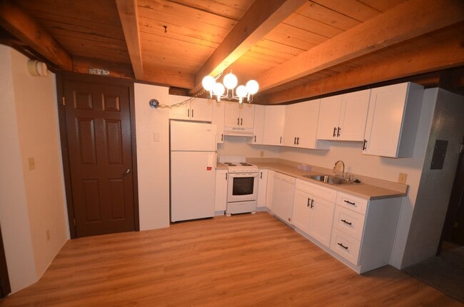 Building Photo - Best Value in Silverthorne!  2 Bedroom Tre... Rental