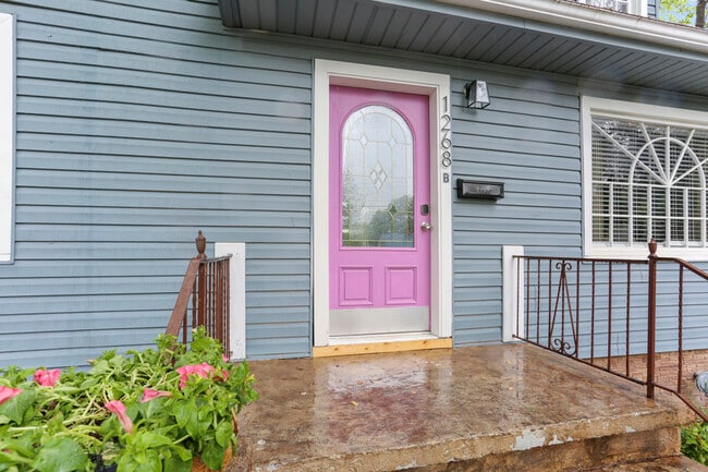 Building Photo - 1268 Eastland Rd SE Unit APT B