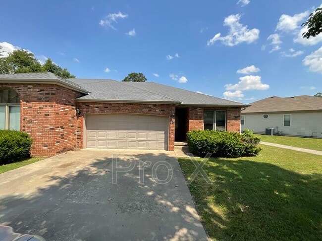 Building Photo - 124 W Briarbrook Ln