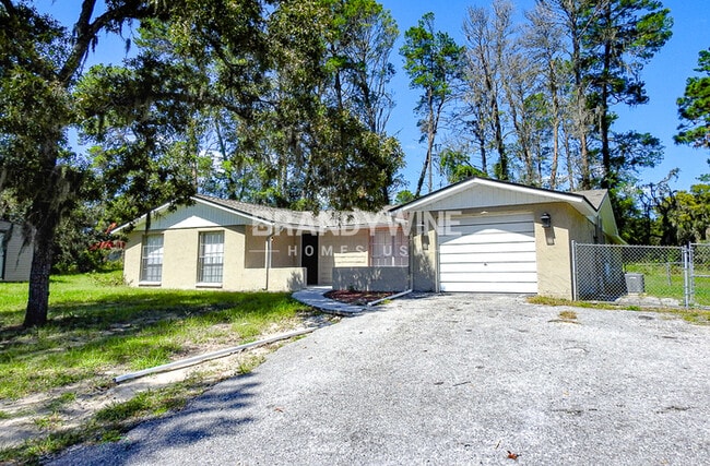 Building Photo - 7755 Tanglewood Dr