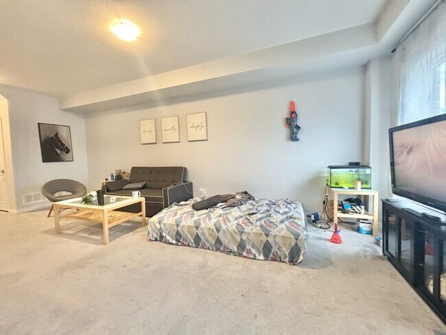 Photo - 3 BED - 2.5 BATH - NIAGARA FALLS -TOWNHOUSE