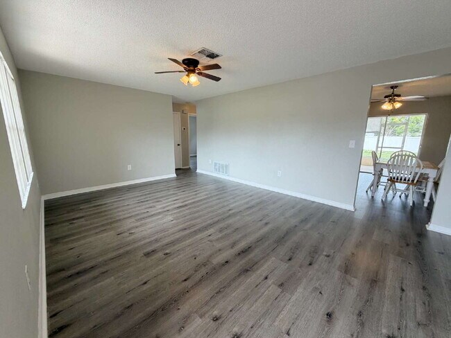 Photo - "Charming 3-Bed, 2-Bath Retreat in Spring Hill with 1,327 Sq Ft of Comfort!"