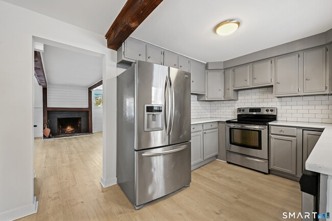 Photo - 99 Ramapoo Rd