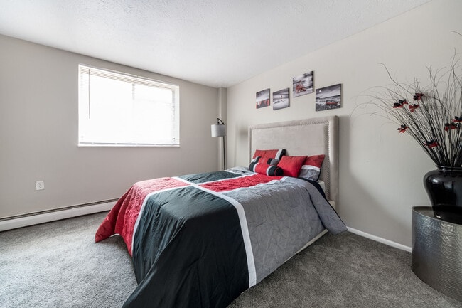 Photo - Lakeland Commons