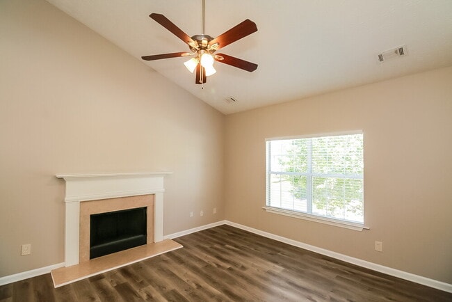 Photo - 4420 Roche St