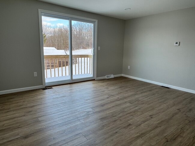 Photo - 1125 Harmony Rd