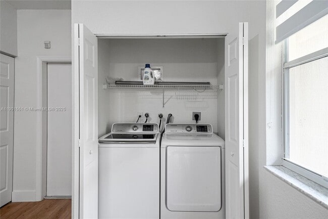 Building Photo - 2267 Cordoba Bend