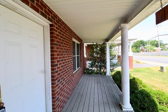 Photo - 301 W Market St