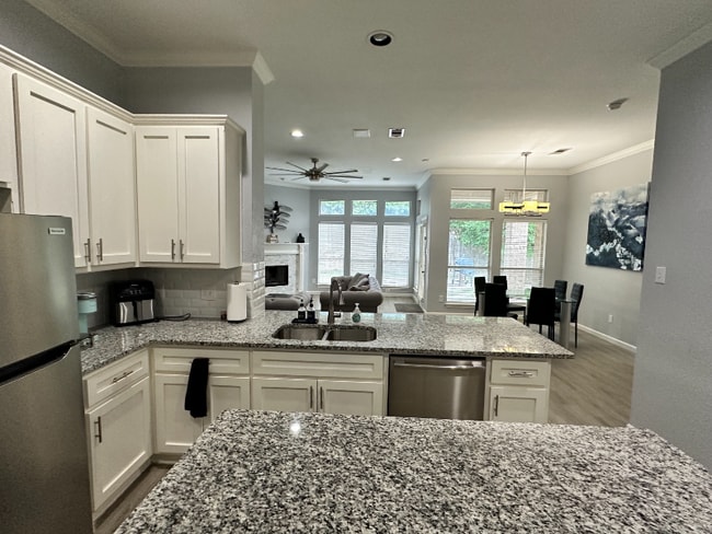 Photo - 2506 Spring Hill Ln