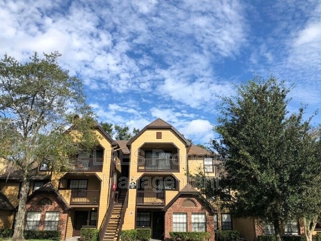 Photo - 465 Forestway Cir