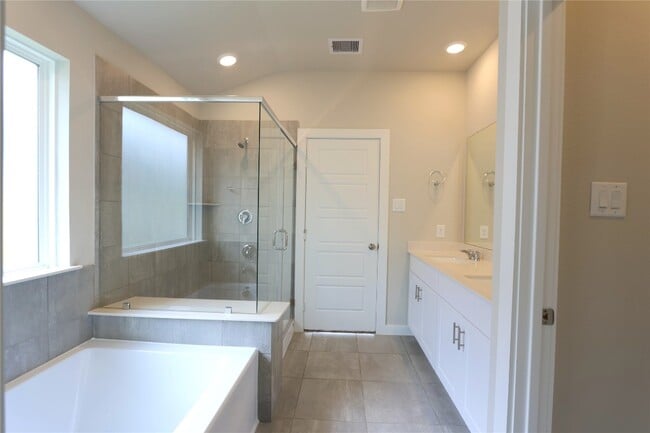 Photo - 1522 King Rnch Rd